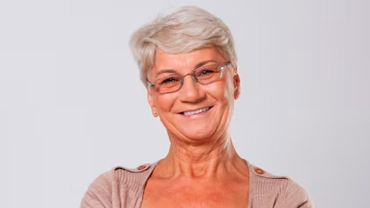 Mulher idosa para o artigo sobre o que faz o mioma diminuir
